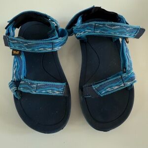 Kids Tevas